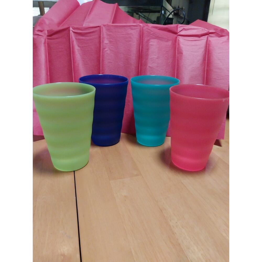 Tupperware 16 Oz. Impressions Tumblers Set Of 4